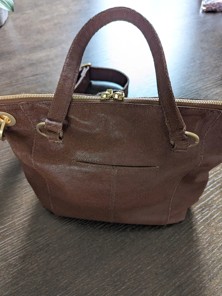 Hammitt Daniel Bag Medium: Mahogany Pebble/Brushed Gold Red Zip - Image 3 of 4