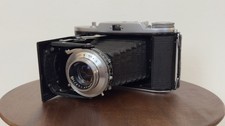 Macchina fotografica pieghevole vintage Voigtlander Bessa I 6x9 con obiettivo 105 mm f/4,5 Vaskar