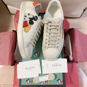 Baskets Gucci Ace Mickey Mouse cuir blanc femme occasion avec accessoires