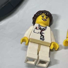 LEGO City 60008 Museum Break-In As Is with Extra Minifigures + Jester cas437
