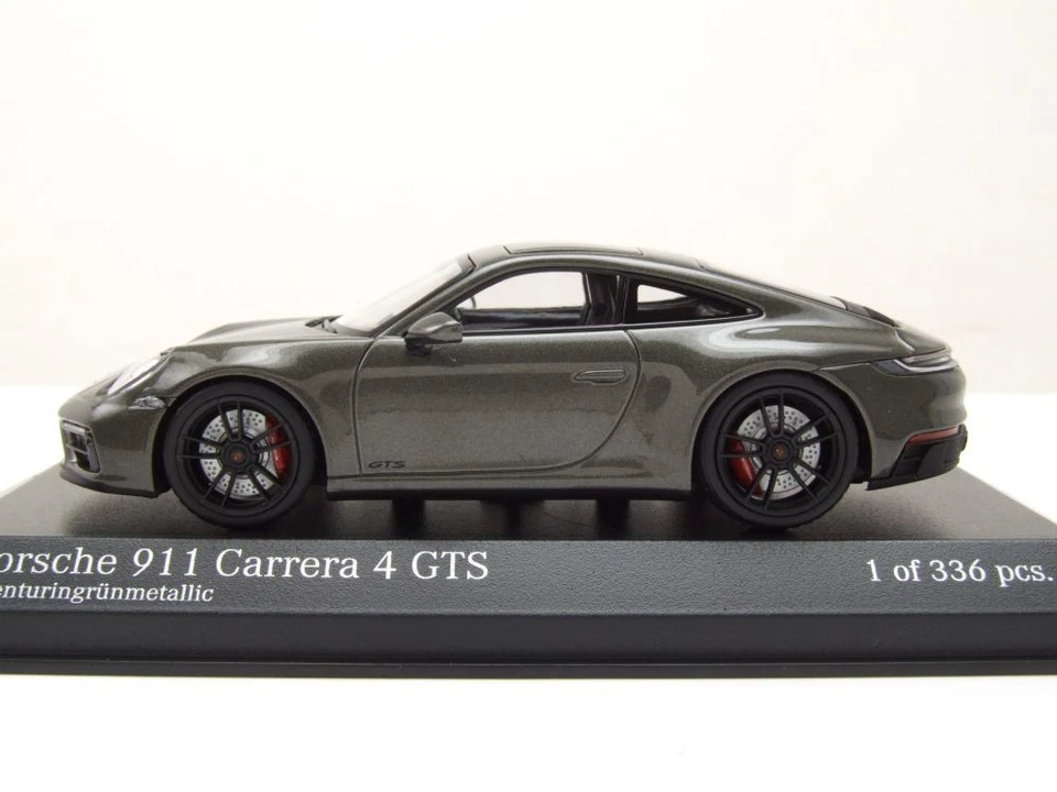 Porsche 911 992 Carrera 4 GTS 2019 Verde Metallizzato Modellino 1:43 Minichamps - Immagine 3 di 4