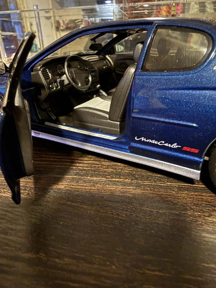 2003 Action Jeff Gordon Signature Edition 1/18 - Image 2 of 3