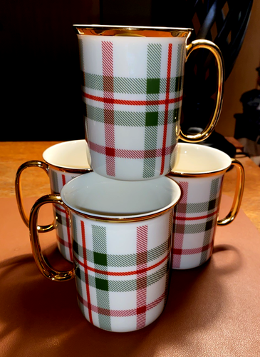 Juego de cuatro tazas de café Lenox de porcelana a cuadros rojos verdes con adornos dorados