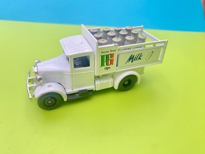 Lledo 1934 Ford Model A Truck - PG Tips Milk Promo Diecast Toy Car Churns