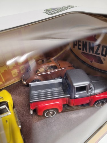 VW Green Light Motor World Pennzoil 5 Car Set # 58025 1:64 - Picture 8 of 13
