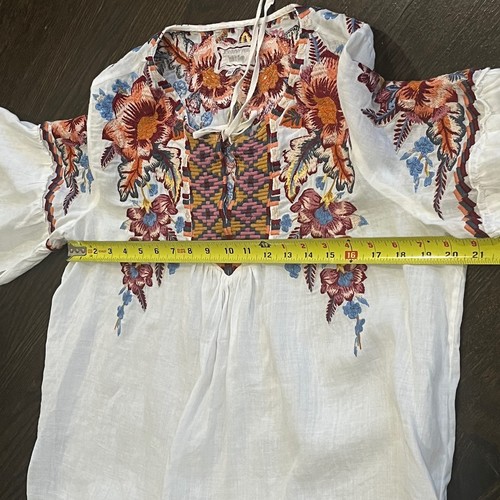 Johnny Was Caila Top Damen kleine Rüschen Boho Blumen bestickt Flatterärmel - Bild 10 von 10