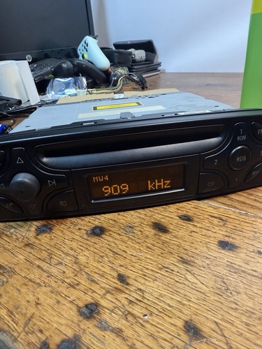 Mercedes-Benz Becker Audio 10 Radio BE6021 – Unit Only - Picture 2 of 11