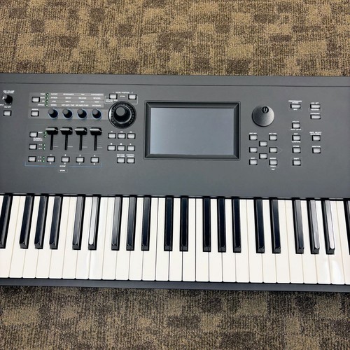 YAMAHA MODX8+ 88-Key Synthesizer w/ Manual & Power Cable - Picture 4 of 11