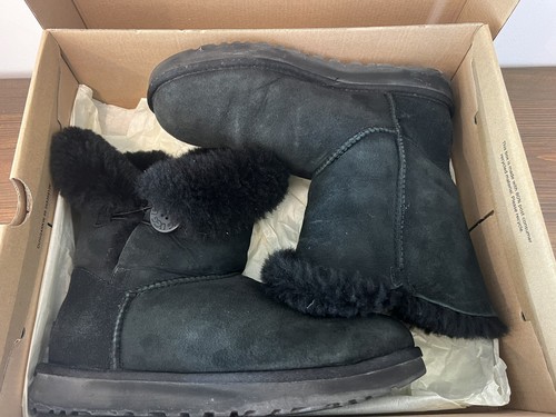 UGG Bailey Button II Black (Women’s Size 9)Original box and receipt paid $170 - Picture 1 of 5