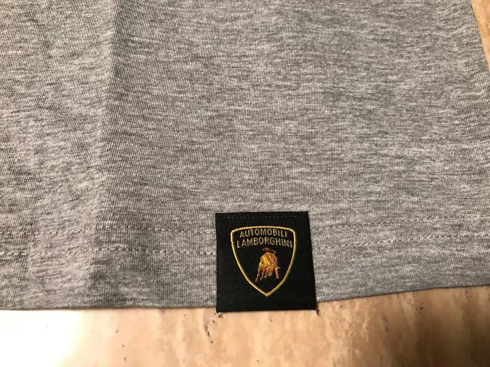 CAMISETA LAMBORGHINI AUTOMOBILI LAMBORGHINI PARA HOMBRE CUELLO EN V GRIS TALLA XL Foto 4 de 4