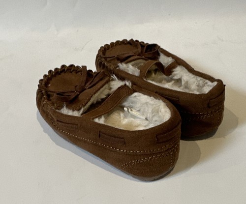 Old Navy Baby Girls Fur Lined Moccasin Shoes Brown Suede Size 5T - Picture 5 of 6