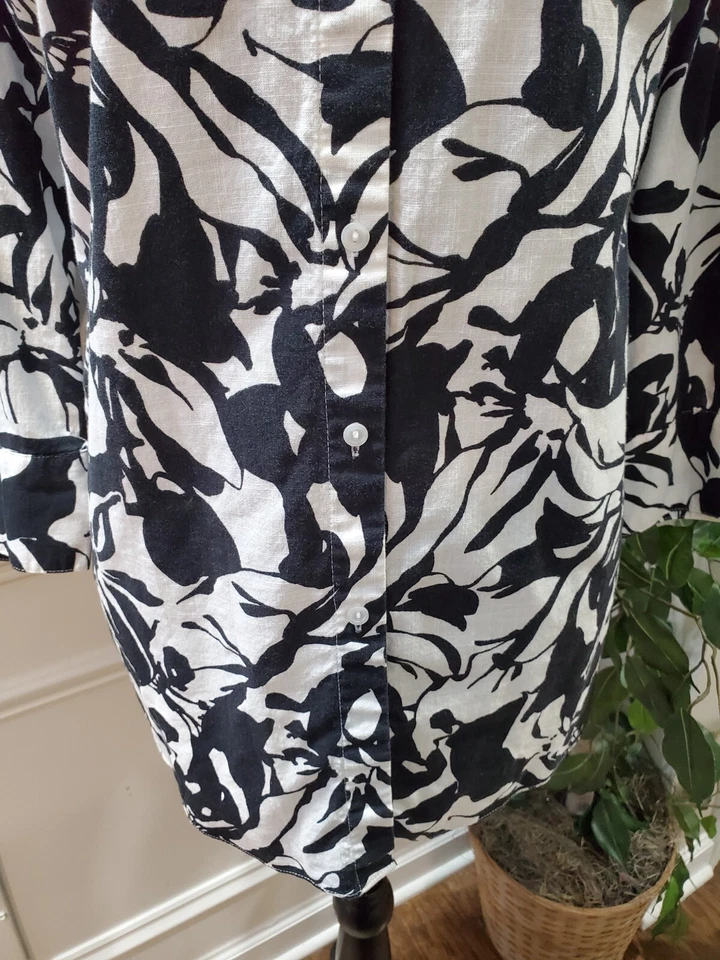 Camisa para mujer East 5th blanca y negra con cuello de algodón manga larga con botones 2XL Foto 4 de 4
