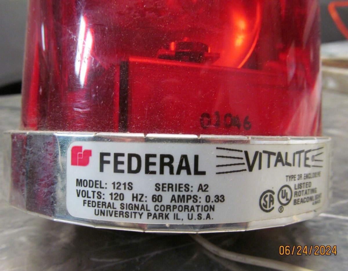 FEDERAL SIGNAL 121S SERIES A2, RED ROTATING BEACON LIGHT FEDERAL SIGNAL 121S SERIES A2, RED ROTATING BEACON LIGHT