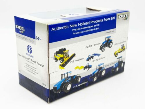 1/32 New Holland T7040 Tractor With Front Wheel Assist - Picture 3 of 3