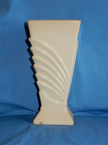 Vintage McCoy Pottery Art Deco 9" Square Ivory White Vase Fan Ribbed Design - Picture 3 of 8