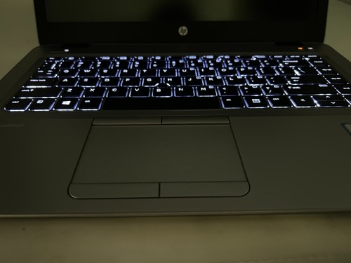 HP Elitebook 840 G3 14" Core i5-6300u 2.4GHz 32GB 256GB SSD 1080p Wn10 Laptop - Picture 9 of 10