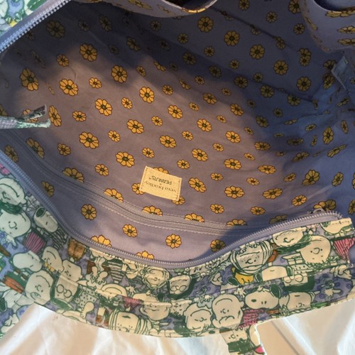 Vera Bradley Peanuts Pals Gang Original Large Tote Bag Purse New Exact 2025 - Picture 5 of 5