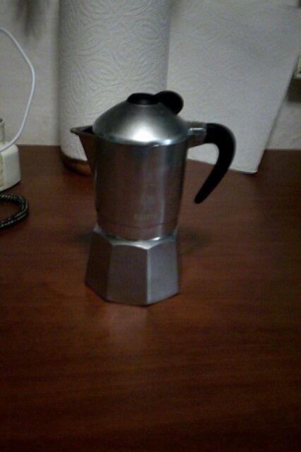 caffettiera - orziera Bialetti 3-4 tazze vintage funzionante leggi caffettiera - orziera Bialetti 3-4 tazze vintage funzionante leggi