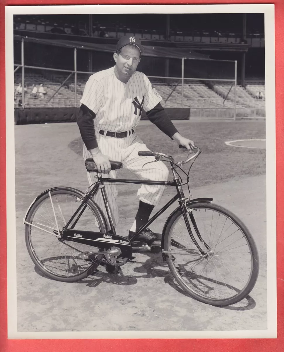 1951 ROLLFAST ROADMASTER BICYCLE 8 X 10 YANKEES TOM HENRICH NM MT PSA