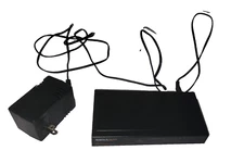 Signamax 065-7012 8-Port 10/100mbps Switch w/ ac power adapter Used