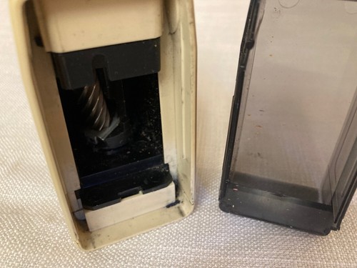 Panasonic KP-2A Battery-Powered Pencil Sharpener -Vintage - Picture 5 of 7