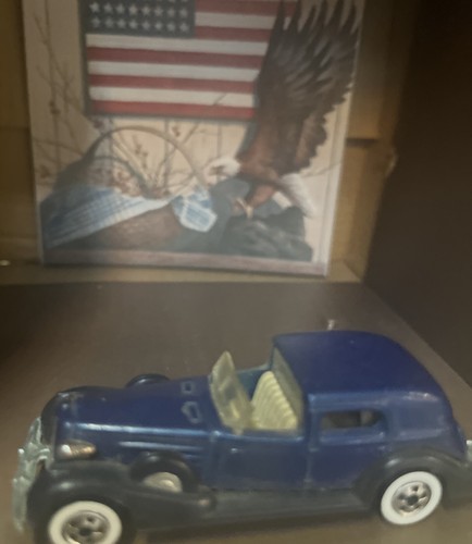 Hot Wheels '35 Classic Cadillac Limo 1981 AND 1993 (1932) Roadster - Picture 4 of 9