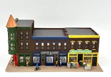 Walthers N Scale 933-3224 Custom-painted Merchants Row II  New Diorama