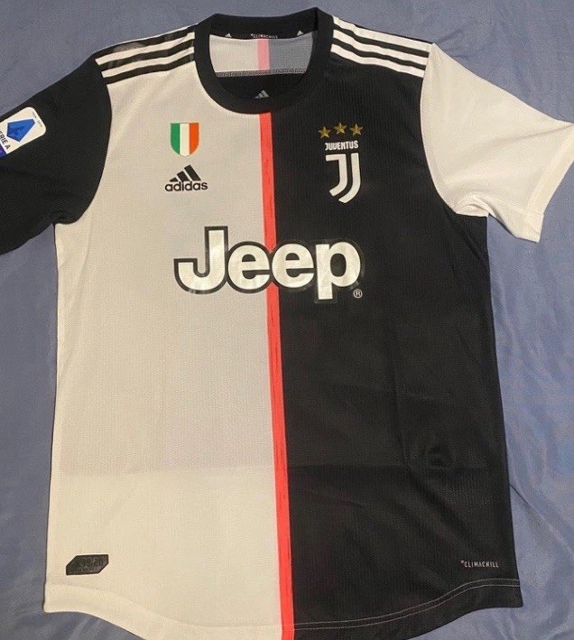 Foto 1 di 10