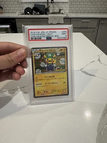 PSA 7 & 9 Pokemon 2016 Mario 293/XY-P & Luigi 295/XY-P Pikachu HOLO Special Box