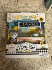 Honey Bee Acres Lemonade Stand 9 Pc Toy Playset SMALL BUSINESS 🎺🎼🐝🍒