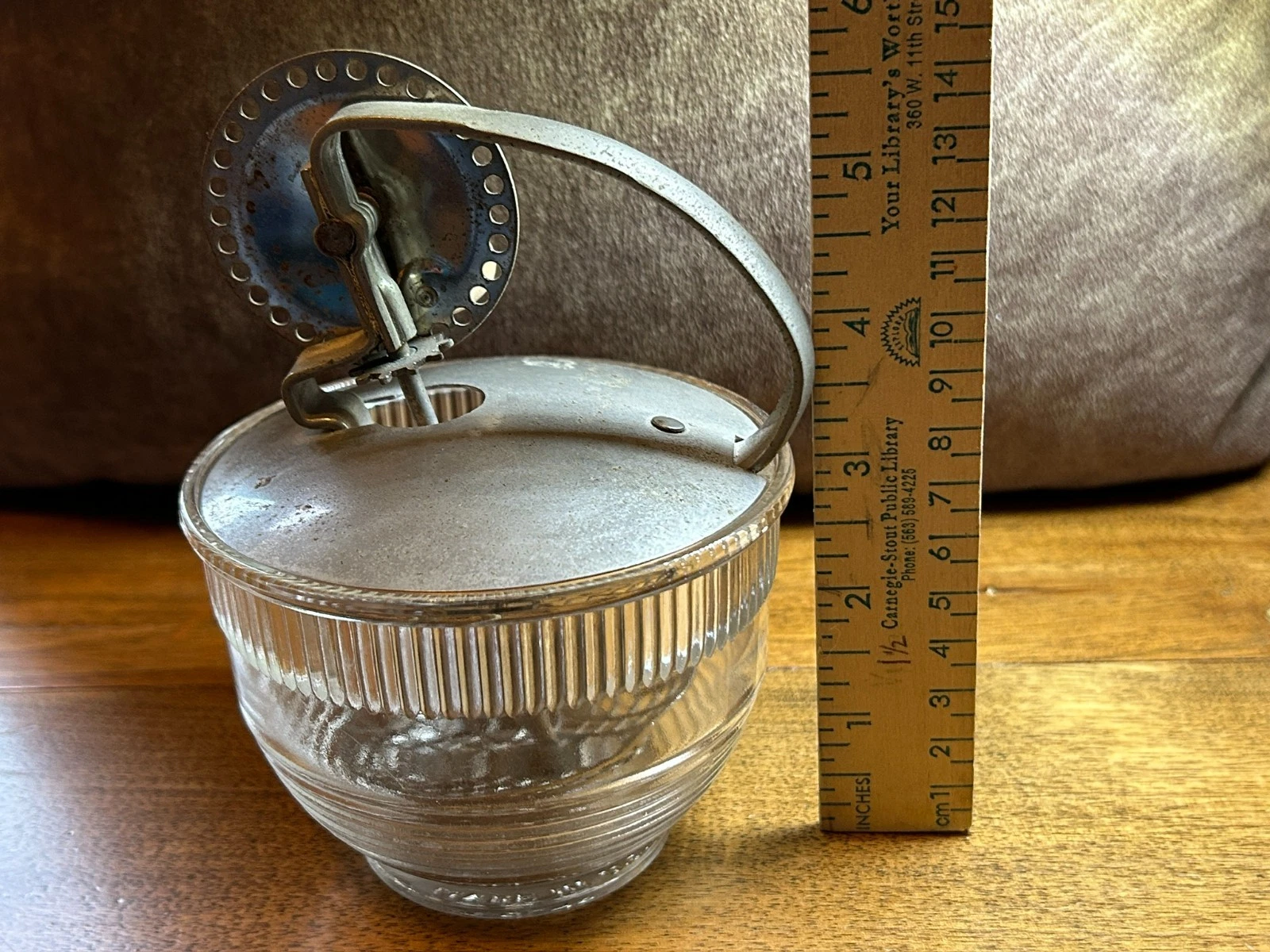 Vintage 1940s Androck Egg Beater Separator Rib Glass Bowl Measuring Cup
Opens in a new window or tab