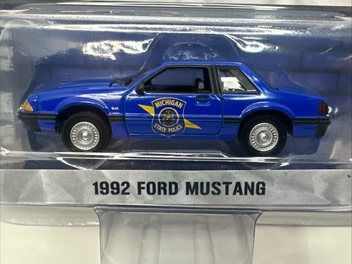 Greenlight 1992 Ford Mustang 1/64 Hot Pursuit Michigan State Police Series 16 - Picture 2 of 14