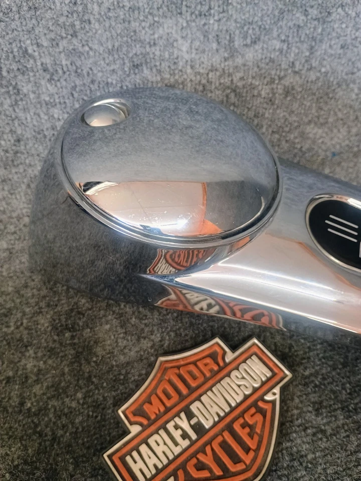 OEM HARLEY DAVIDSON 2008-23 ROAD GLIDE CHROME DASH CONSOLE PUSH BUTTON LID Foto 4 de 4