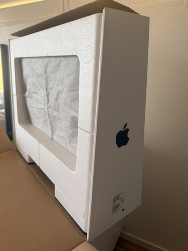 APPLE IMAC (RETINA 5K 27-INCH), 1TB FUSION, 40GB RAM INBOX - Picture 2 of 4