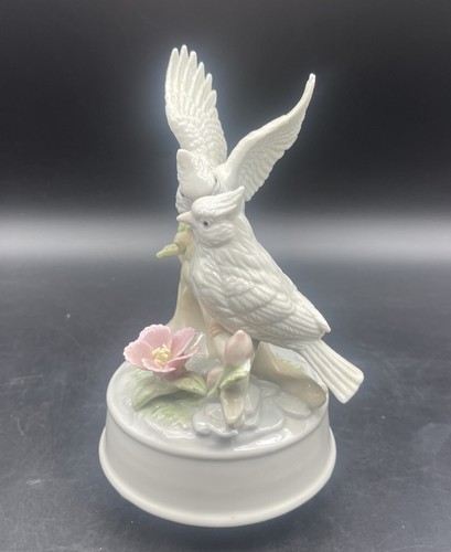 VTG Ceramic White Dove w/ Pink Flowers Music Box “Memories” EUC - Picture 3 of 6