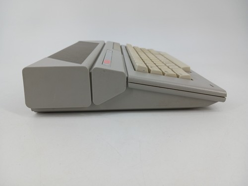 ATARI 65XE Personal Computer w Power A/V Cable & Manual NTSC TESTED WORKS - Picture 6 of 10