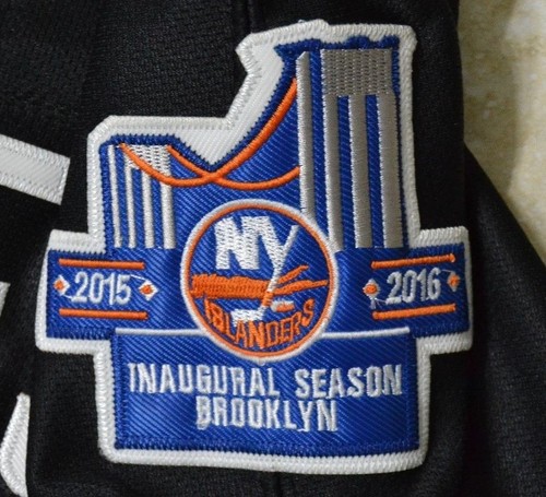 John Tavares Signed Jersey w/ JSA COA #U44118 New York Islanders 2015 3rd NY - Picture 6 of 7
