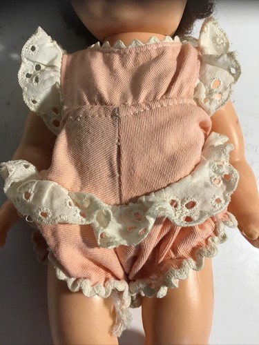 Cabeza de muñeca articulada vintage de 10"" marcada con U - cabello marrón oscuro - Imagen 9 de 12