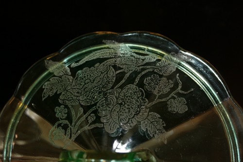 Peacock and Wild Rose (Paden City) green Lid for Candy - Picture 4 of 4