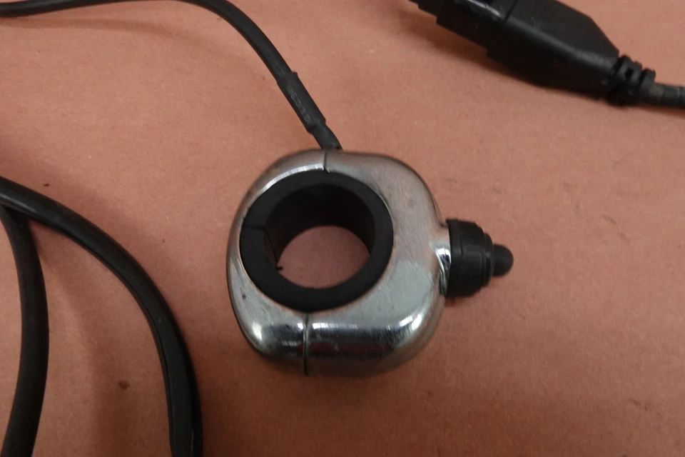 Abrazadera de luz delantera y arnés de cables Suzuki Boulevard C50 VL800 2005-2009 Foto 3 de 4