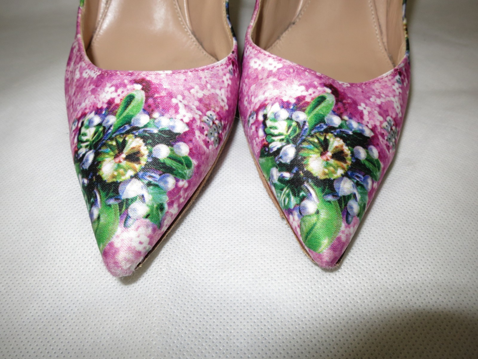 Gianvito Rossi Bomba De Impresión Floral Talla 37.5 EE. UU. UU. EE. 7.5 19357a Gianvito Rossi Bomba De Impresión Floral Talla 37.5 EE. UU. UU. EE. 7.5 19357a