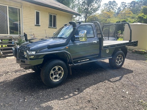 Toyota Hilux - Picture 4 of 7