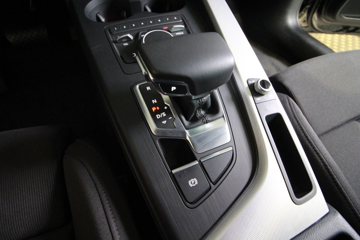 Audi A4 40 TFSi Sport Prestige Avant S-tr