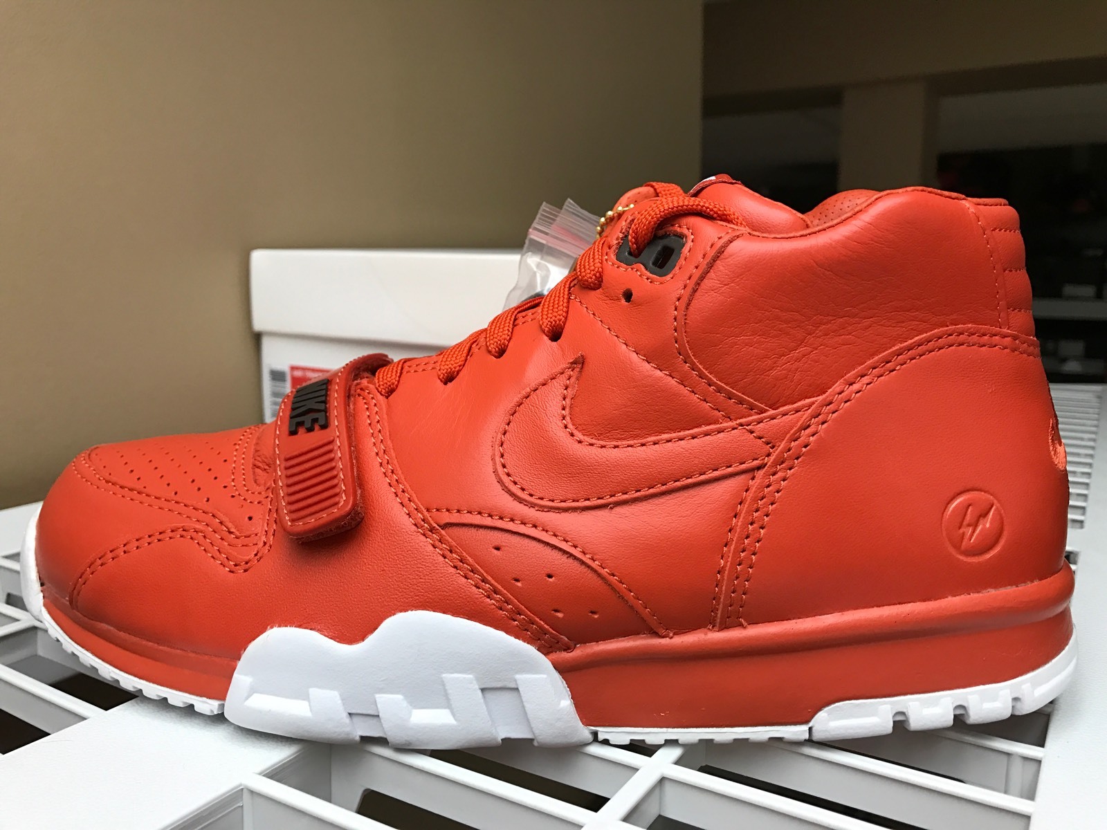 DS Nike Air Trainer 1 Mid SP Fragment Frag 1 Orange Rust White Size 9 New DS Nike Air Trainer 1 Mid SP Fragment Frag 1 Orange Rust White Size 9 New