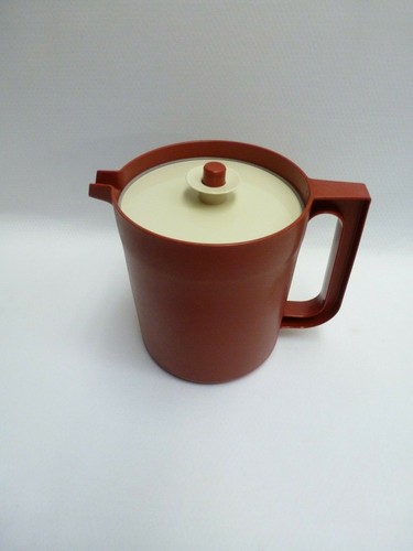 Jarra vintage Tupperware roja Go Between en muy buena condición - Imagen 3 de 4