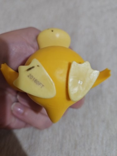 POKEMON PSYDUCK PVC FIGURE 2019 WICKED COOL TOYS - Picture 4 of 5