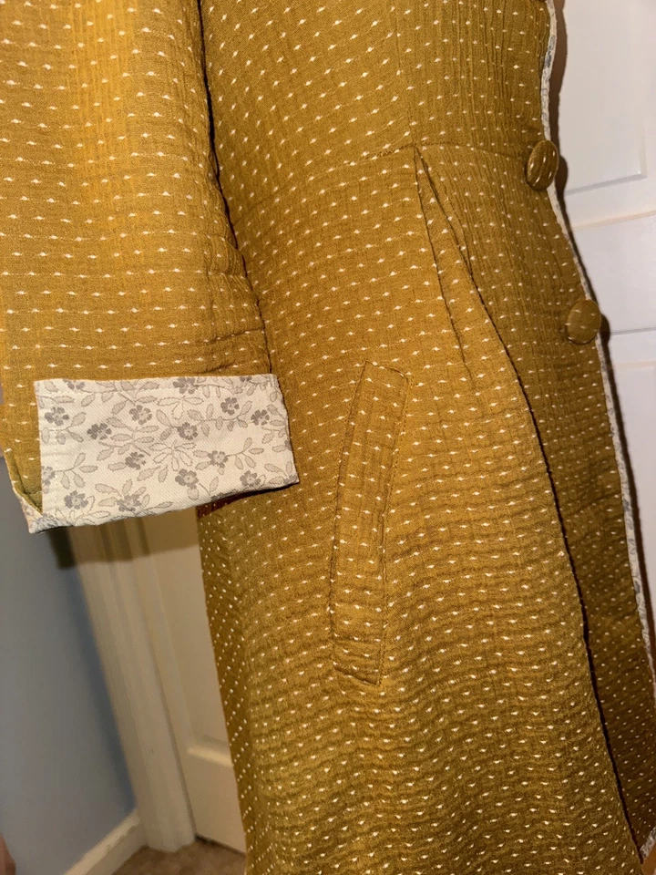 Casaco peplum salpicado vintage feminino Ryu tamanho G dourado e branco, colarinho floral de tecido - Imagem 4 de 4