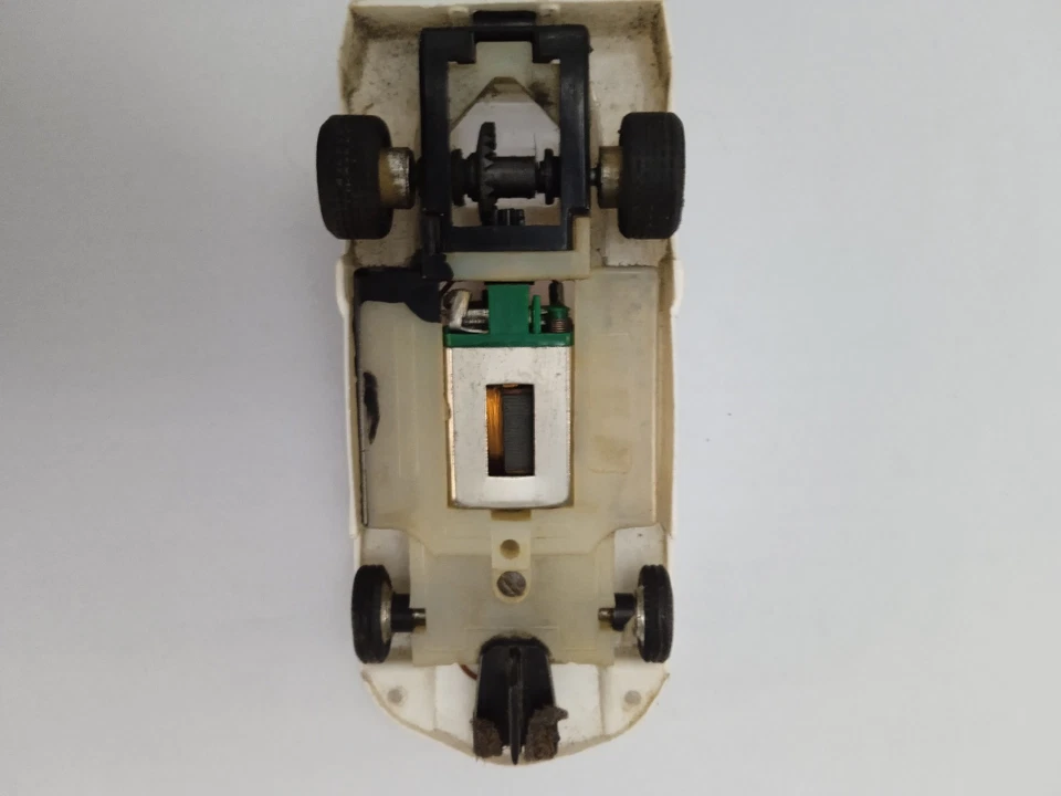 policar chaparral 2D slot car 1/32 - Immagine 2 di 4