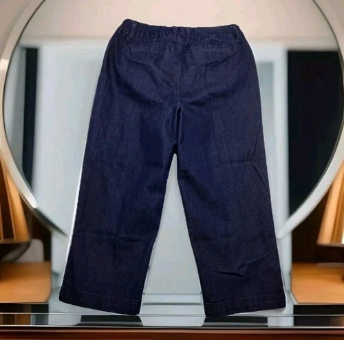 St. John's Bay Jeans Mid Rise Capri Women's Size 4 - Picture 2 of 7