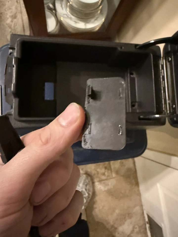 MITSUBISHI 3000GT 1991-1999 STEALTH CONSOLA CENTRAL REPOSABRAZOS COMPARTIMENTO ALMACENAMIENTO Foto 4 de 4